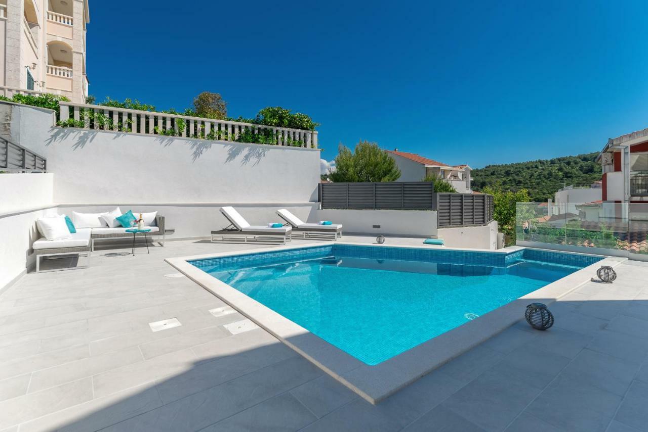 Villa Miholina - With Heated Swimming Pool Trogir Eksteriør bilde
